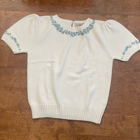 Vintage L.L Bean Embroodered Floral Sweater - Picture 6 of 9